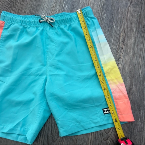 Billabong boys swim trunks Size 12 - Picture 9 of 9